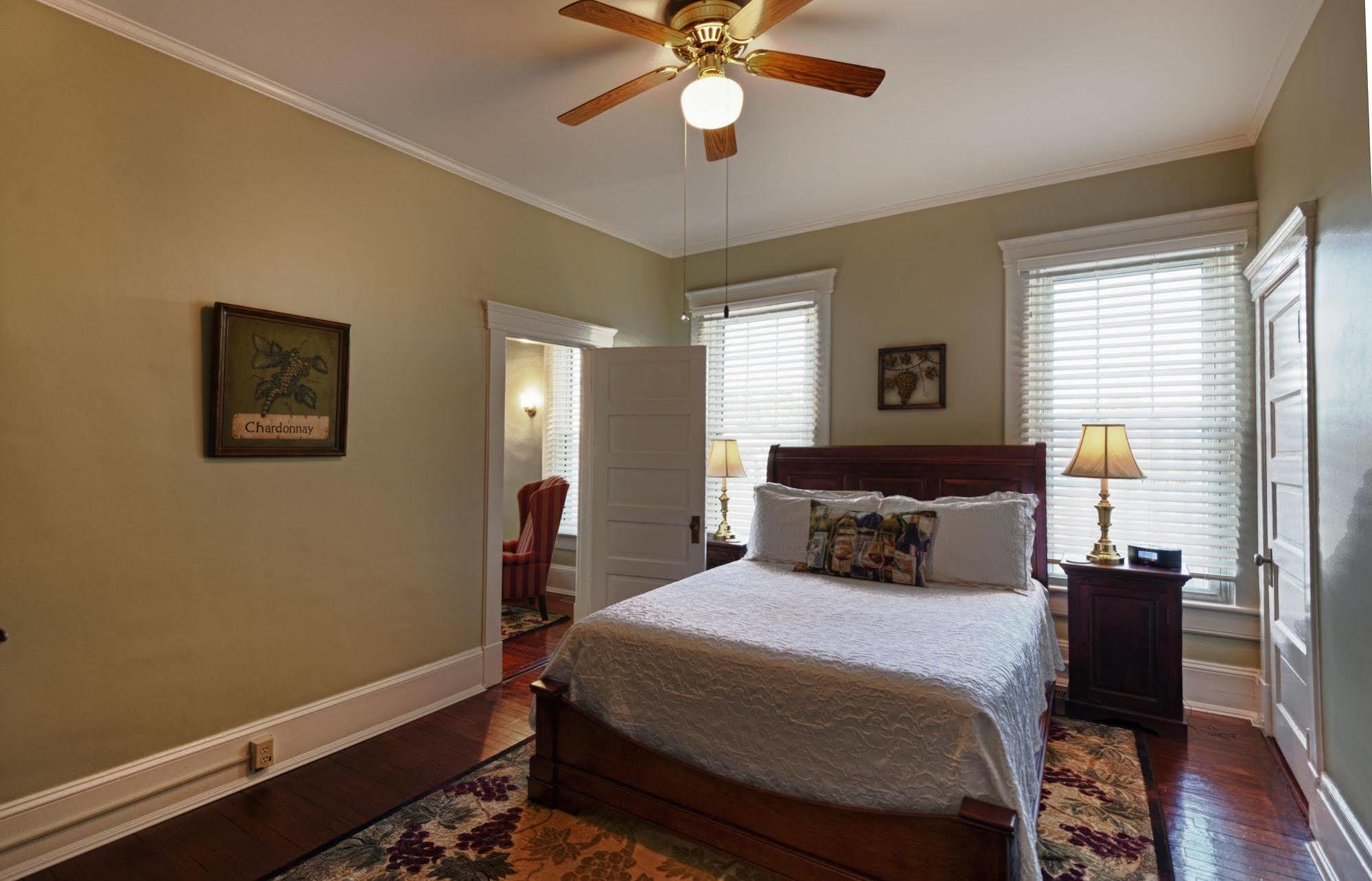 Steeles Tavern Manor Bed & Breakfast Raphine Eksteriør billede
